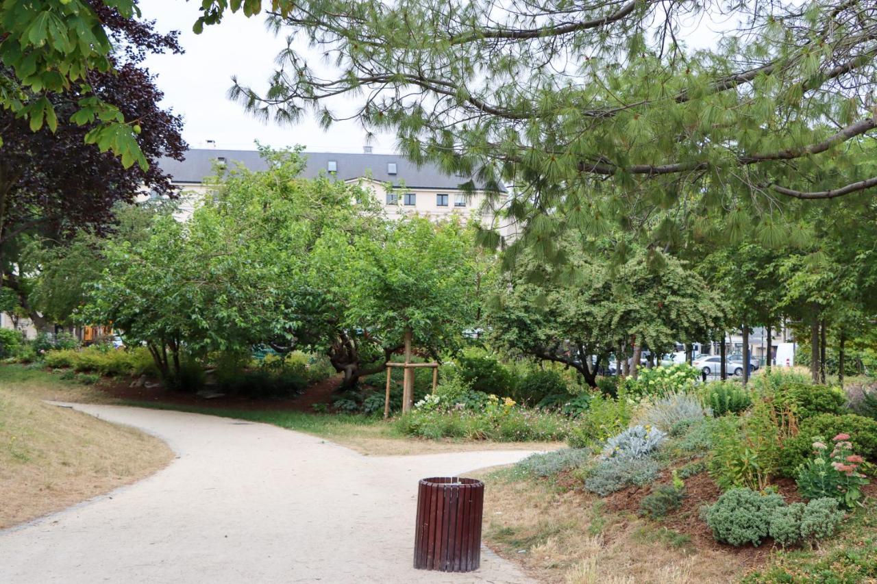 Studio Design Proche Defense-Paris رويل-مالميزون المظهر الخارجي الصورة